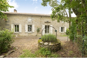 ferme à la vente -   17380  TONNAY BOUTONNE, surface 300 m2 vente ferme - UBI472877201